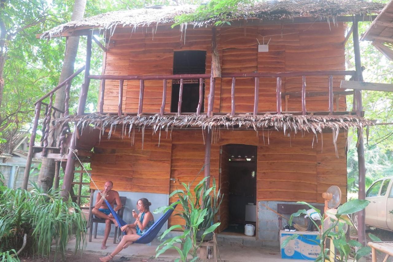 Hotel Easy Huts Ko Lanta Esterno foto