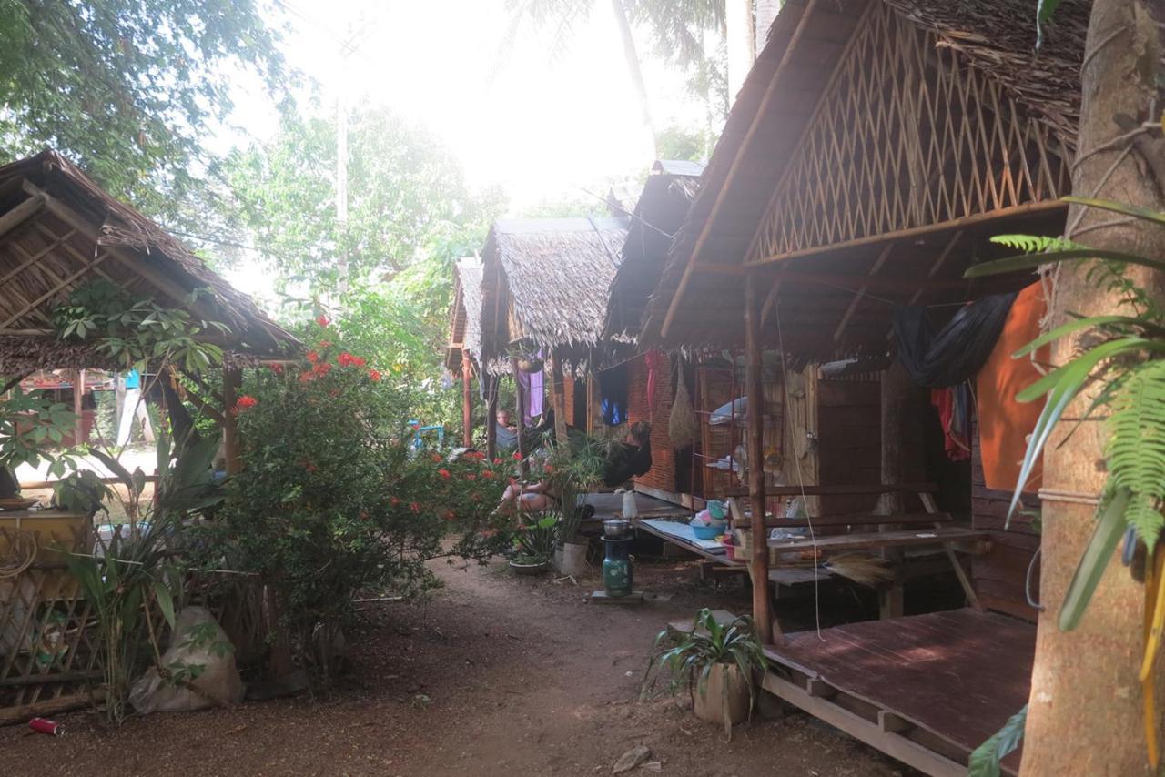 Hotel Easy Huts Ko Lanta Esterno foto