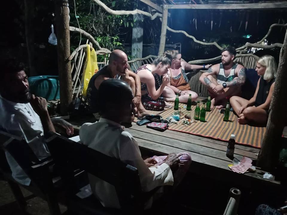 Hotel Easy Huts Ko Lanta Esterno foto